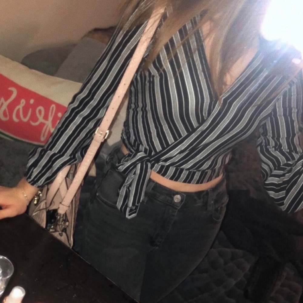 Hollister wrap front top